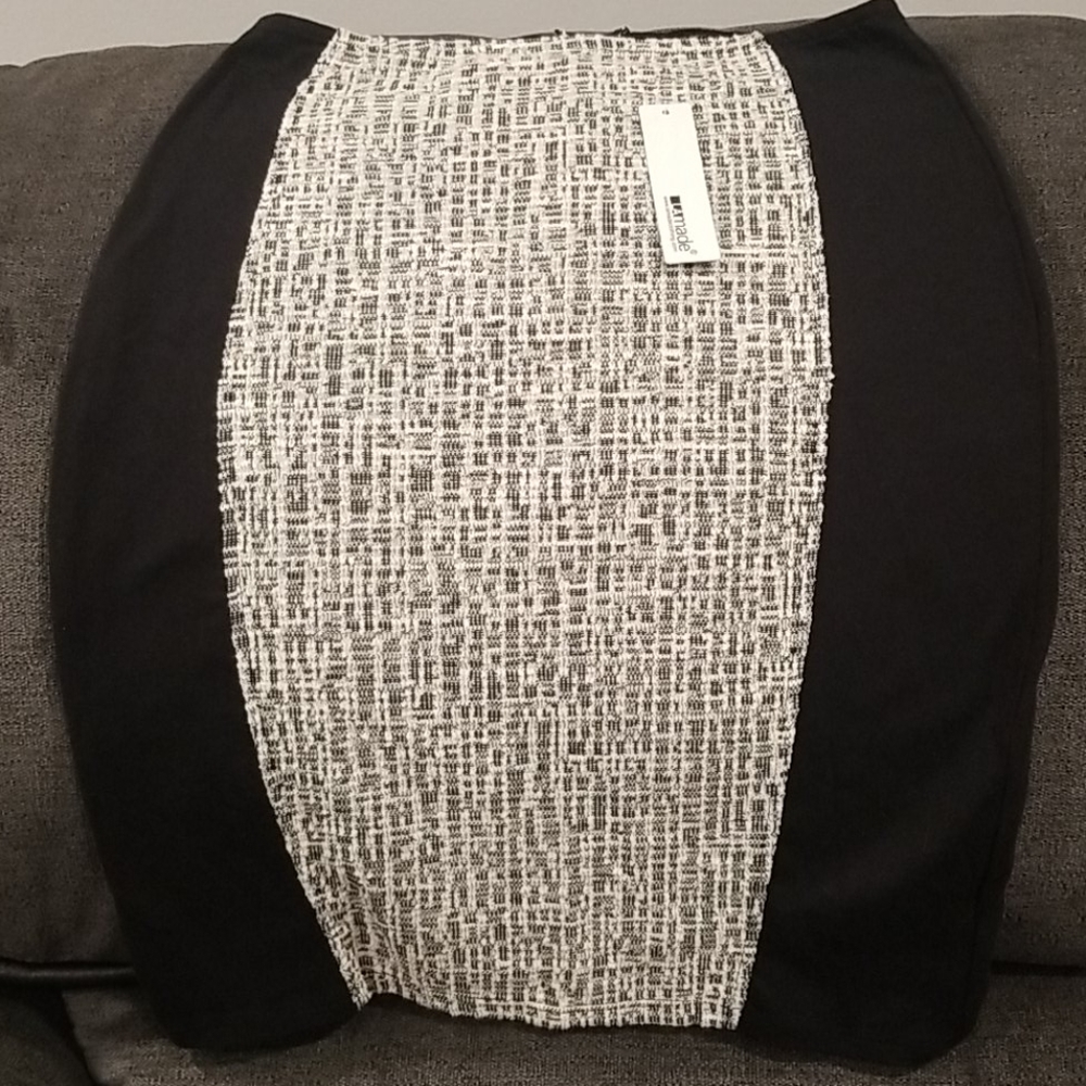 LAmade black white NWT skirt new with tags juniors large will fit women's Small